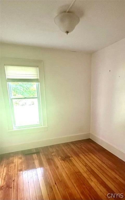 5677 Valley Dr - Photo 7 of 15