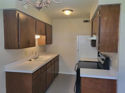 405 S Fulton St - Photo 3 of 7