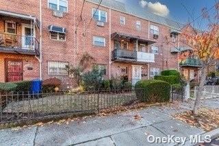 1012 Barbey St - Photo 2 of 20