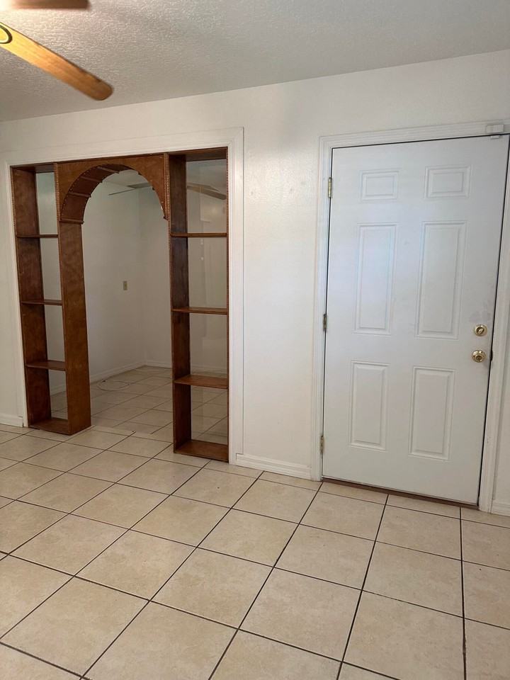 832 Gibson St - Photo 3 of 13