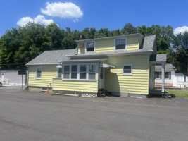 featured image of 1402 Waterbury Rd