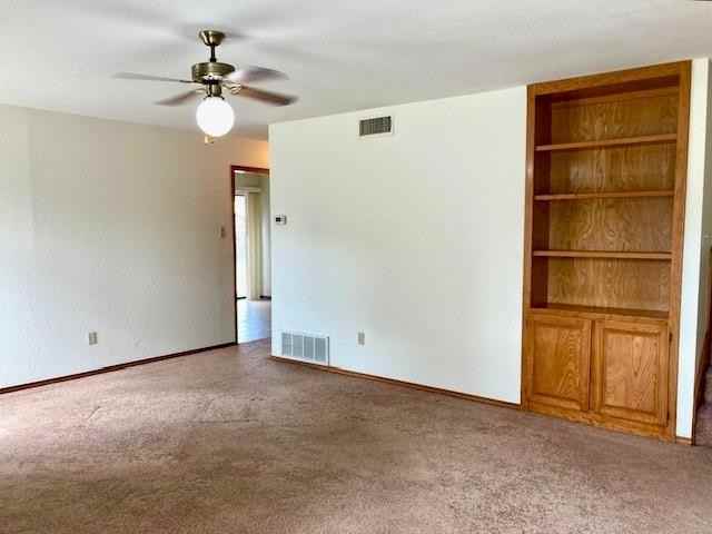 3101 Shady Grove Circle - Photo 4 of 21