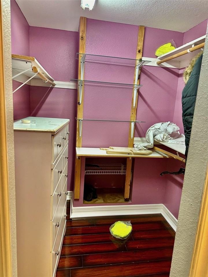 2428 Berkshire Court - Photo 3 of 16