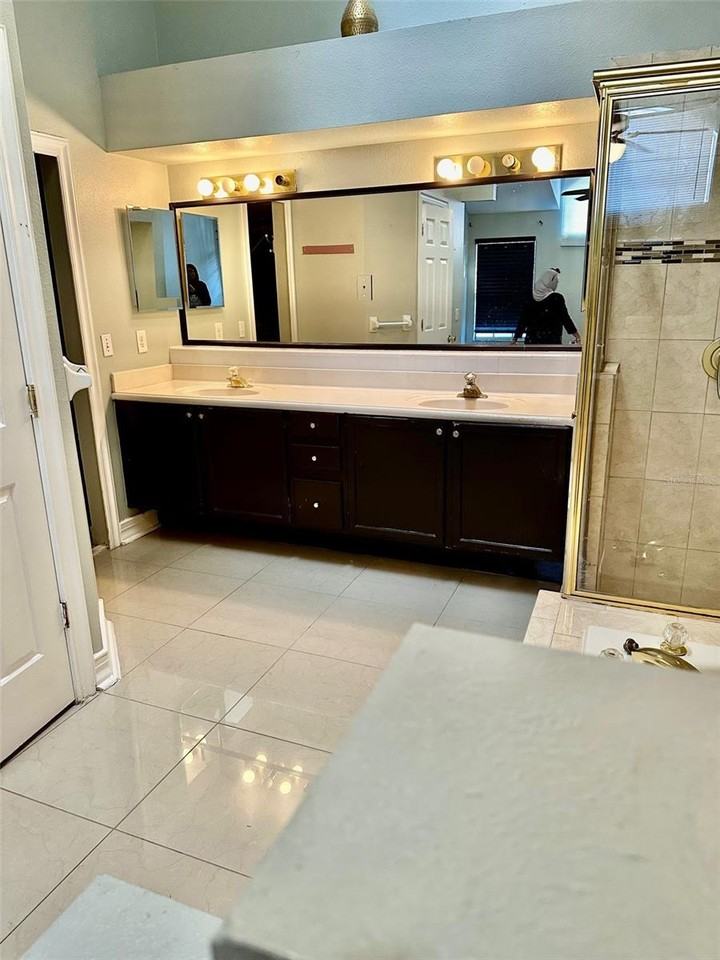 2428 Berkshire Court - Photo 4 of 16