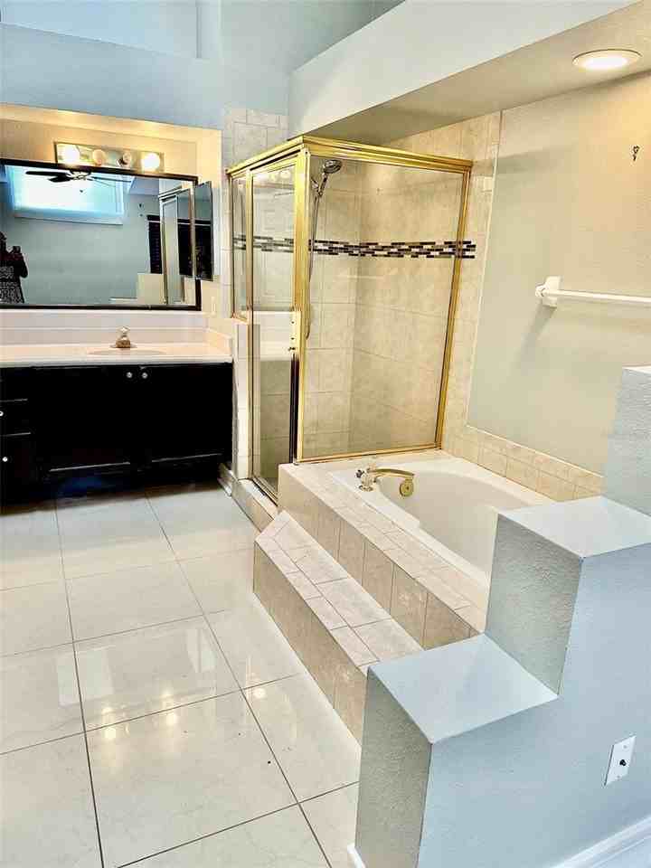 2428 Berkshire Court - Photo 5 of 16