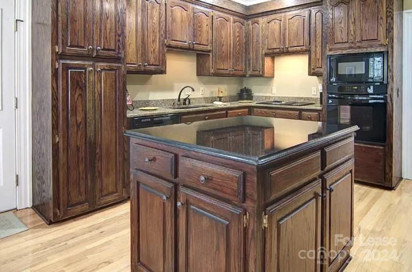 201 Chancery Ln - Photo 2 of 4