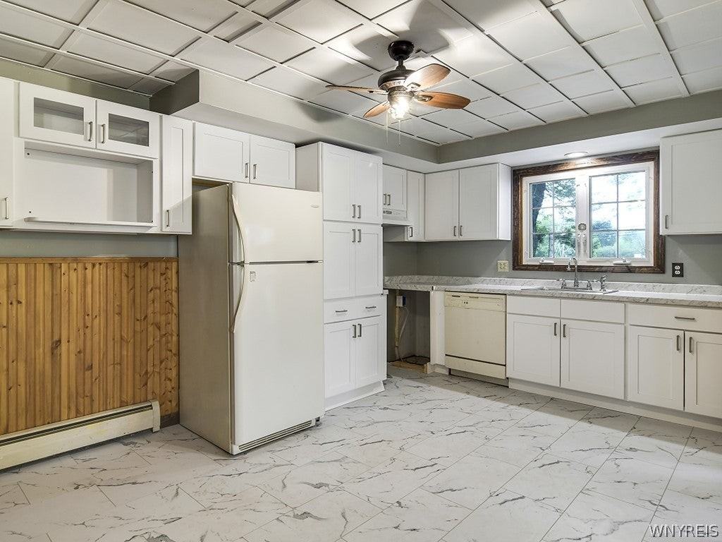 184 Greenfield Dr - Photo 4 of 38