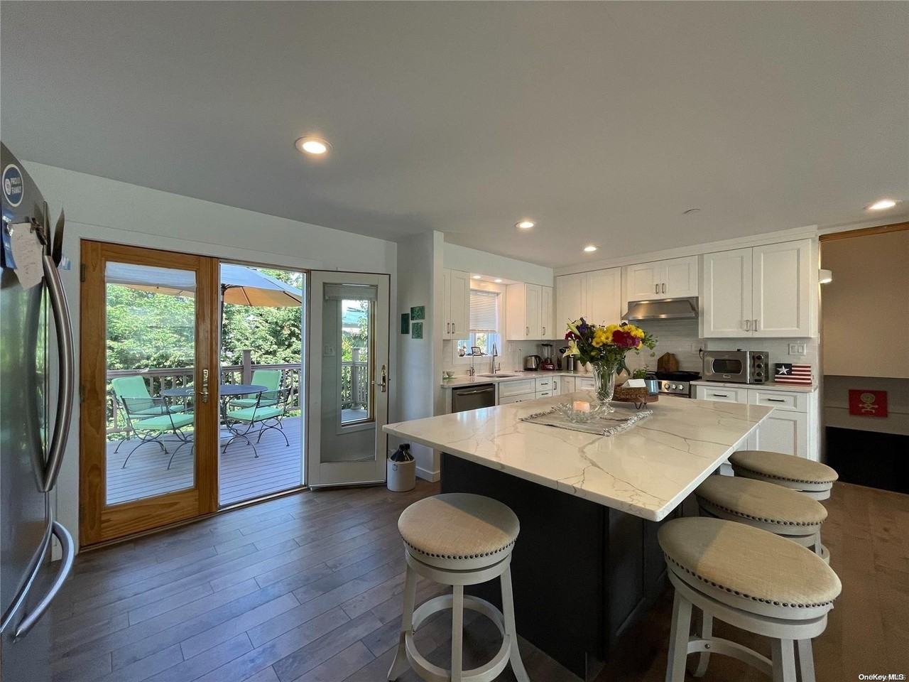 471 E Hudson St - Photo 2 of 19