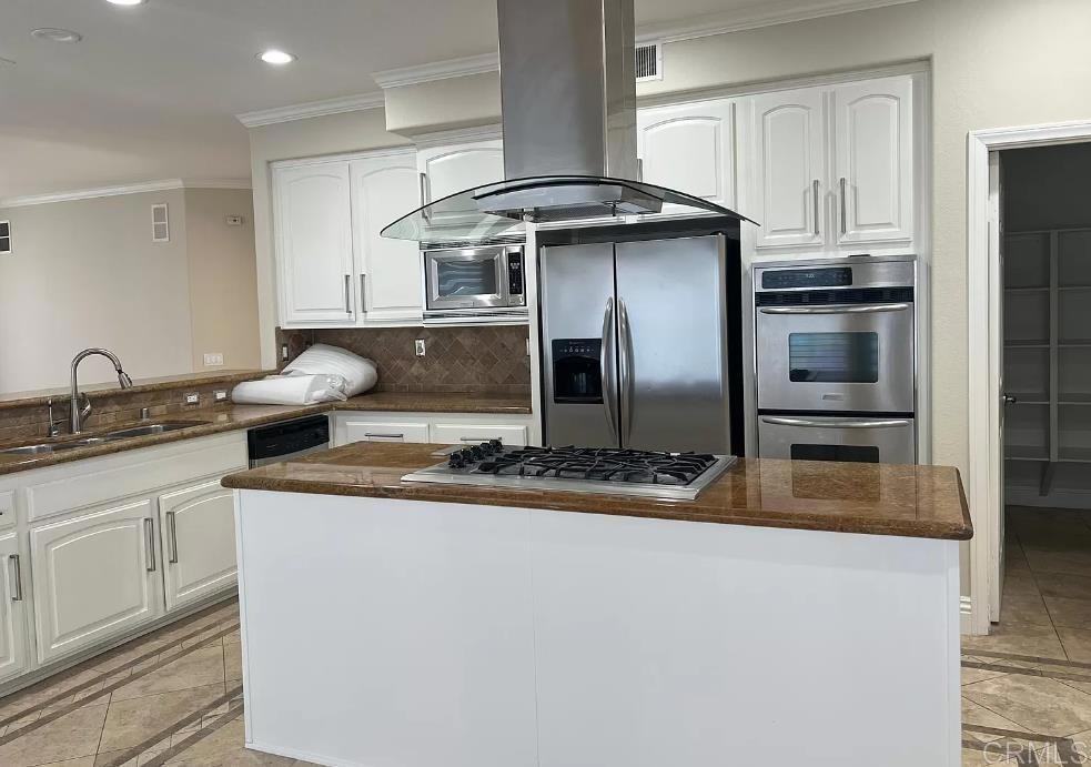 463 Acero Pl - Photo 2 of 8