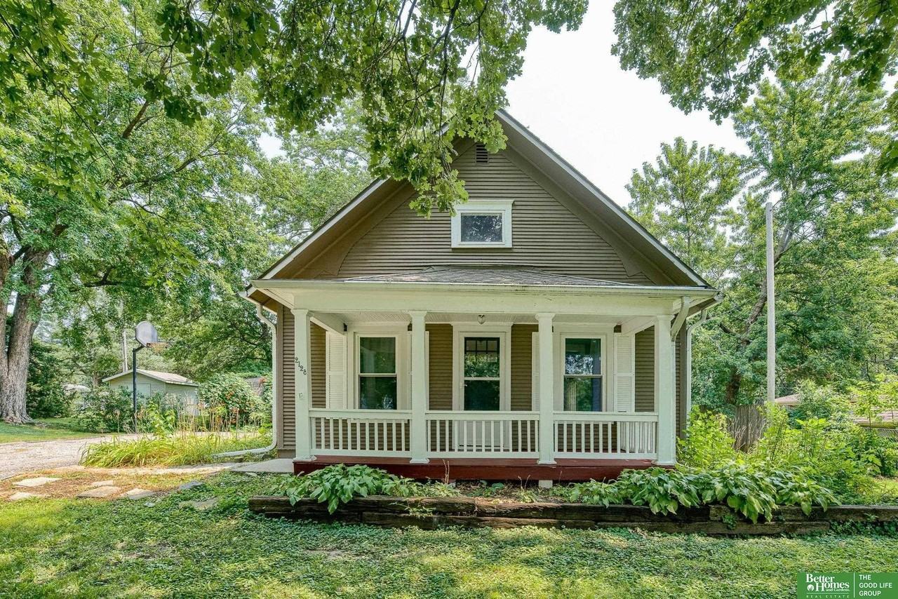 2128 N 62nd St - Photo 2 of 26