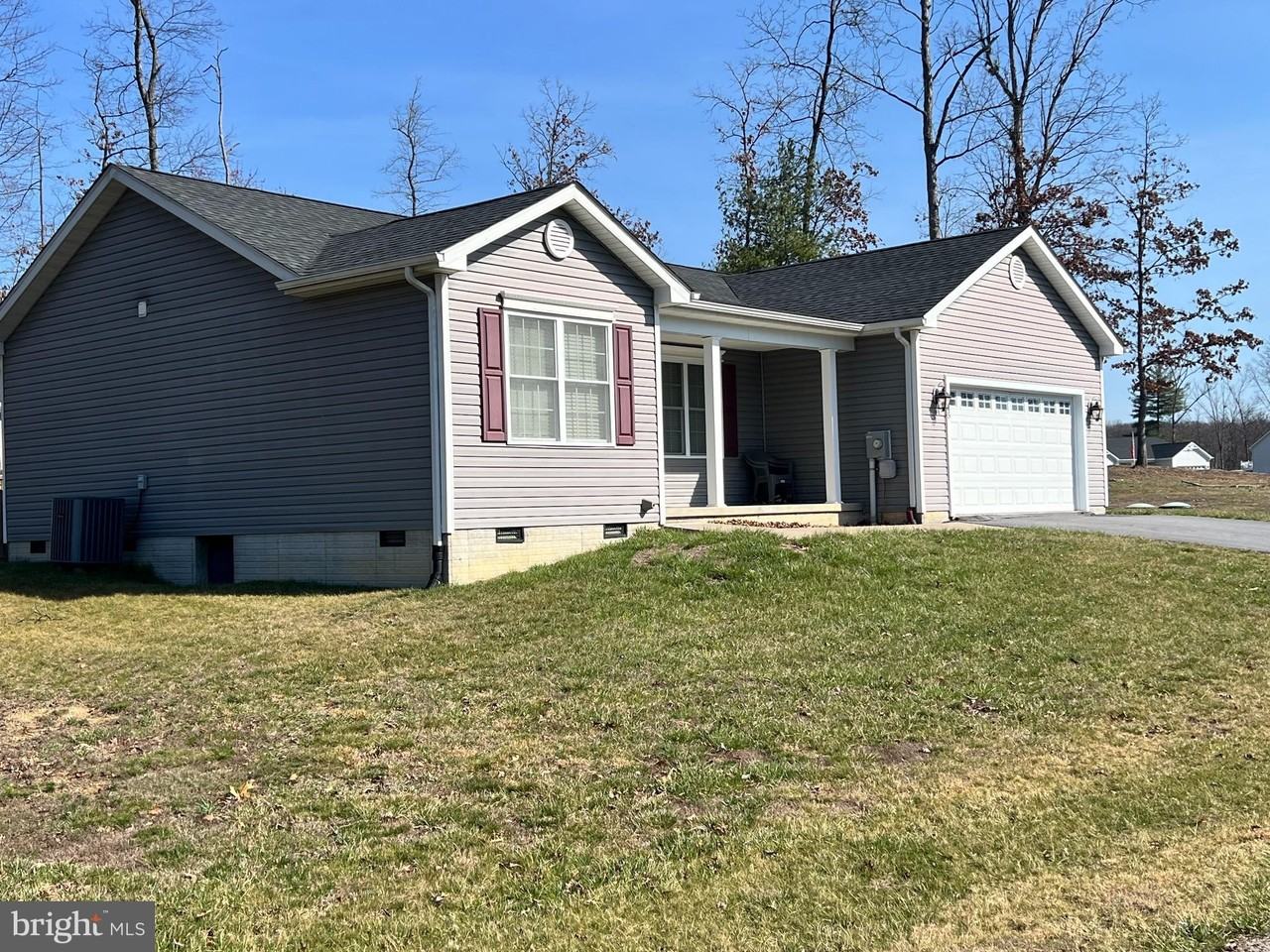 345 Executive Way - Photo 2 of 48