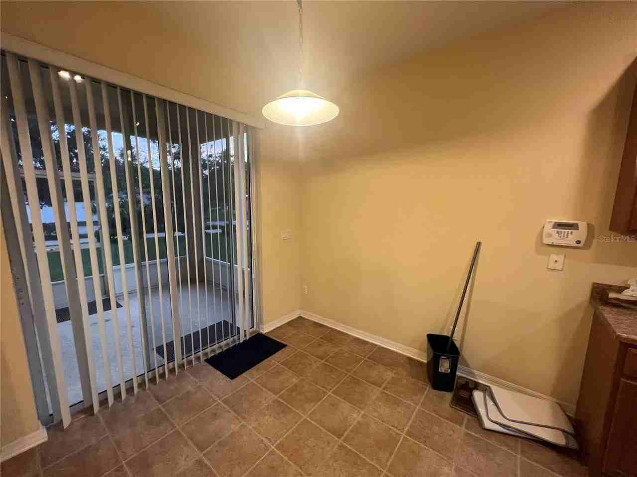 1013 Evans Loop - Photo 3 of 21