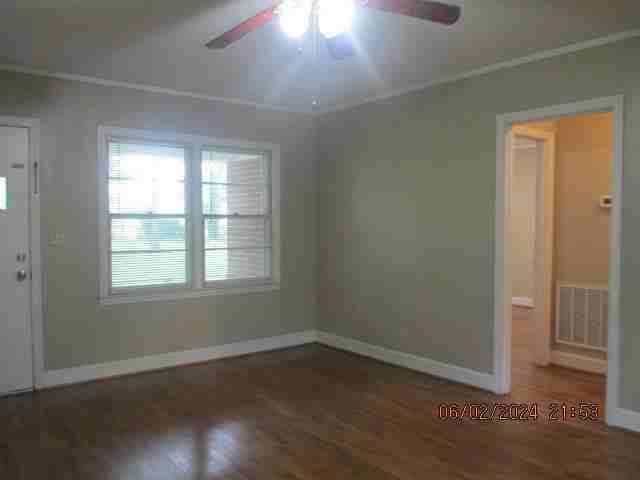 121 Fairway Dr - Photo 2 of 10