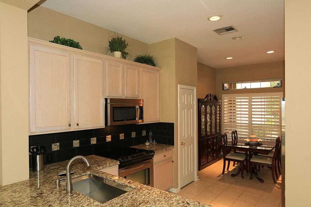 26 Alderon Woods Pl - Photo 7 of 31