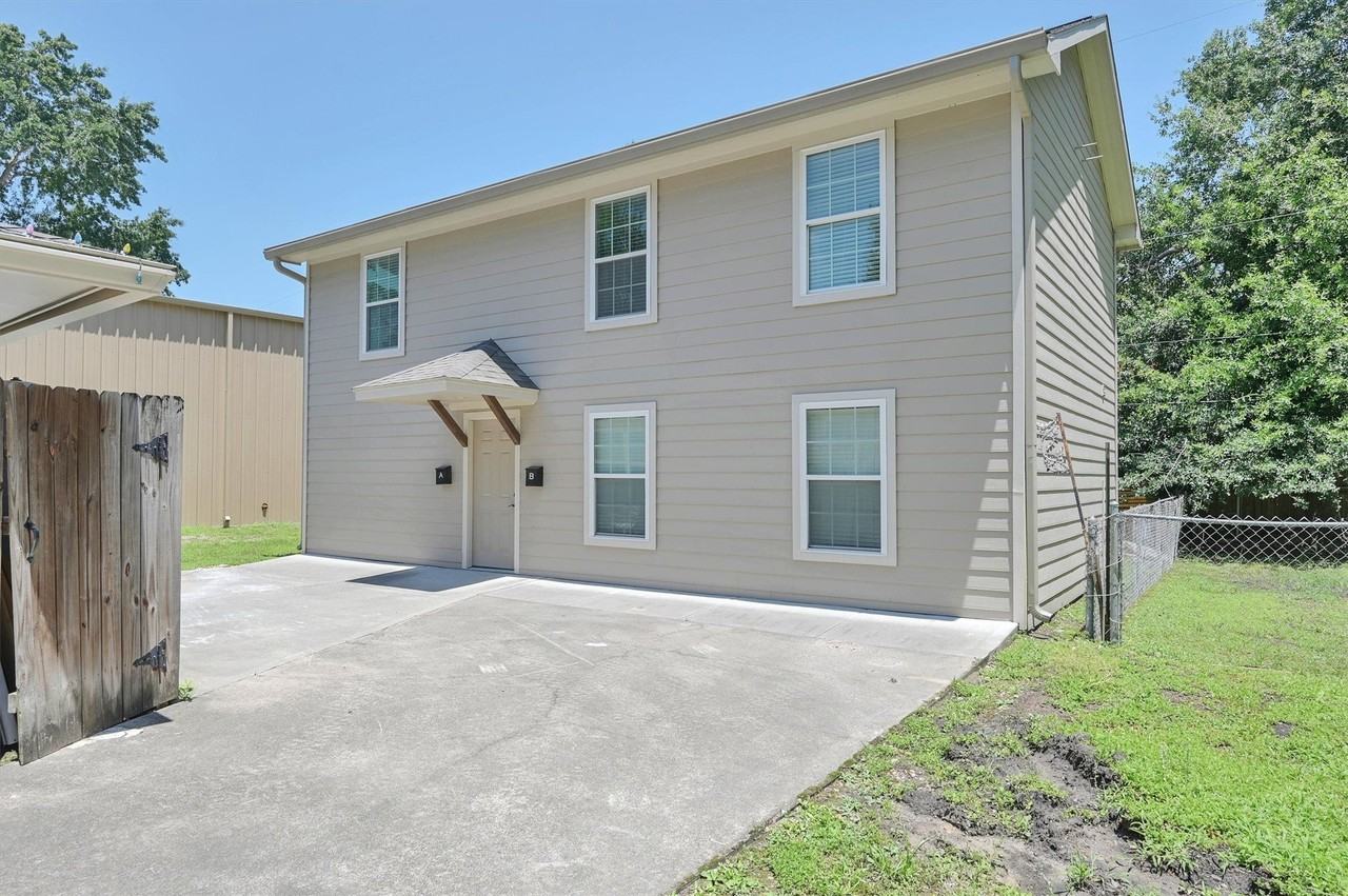 12424 Mile Dr - Photo 3 of 19