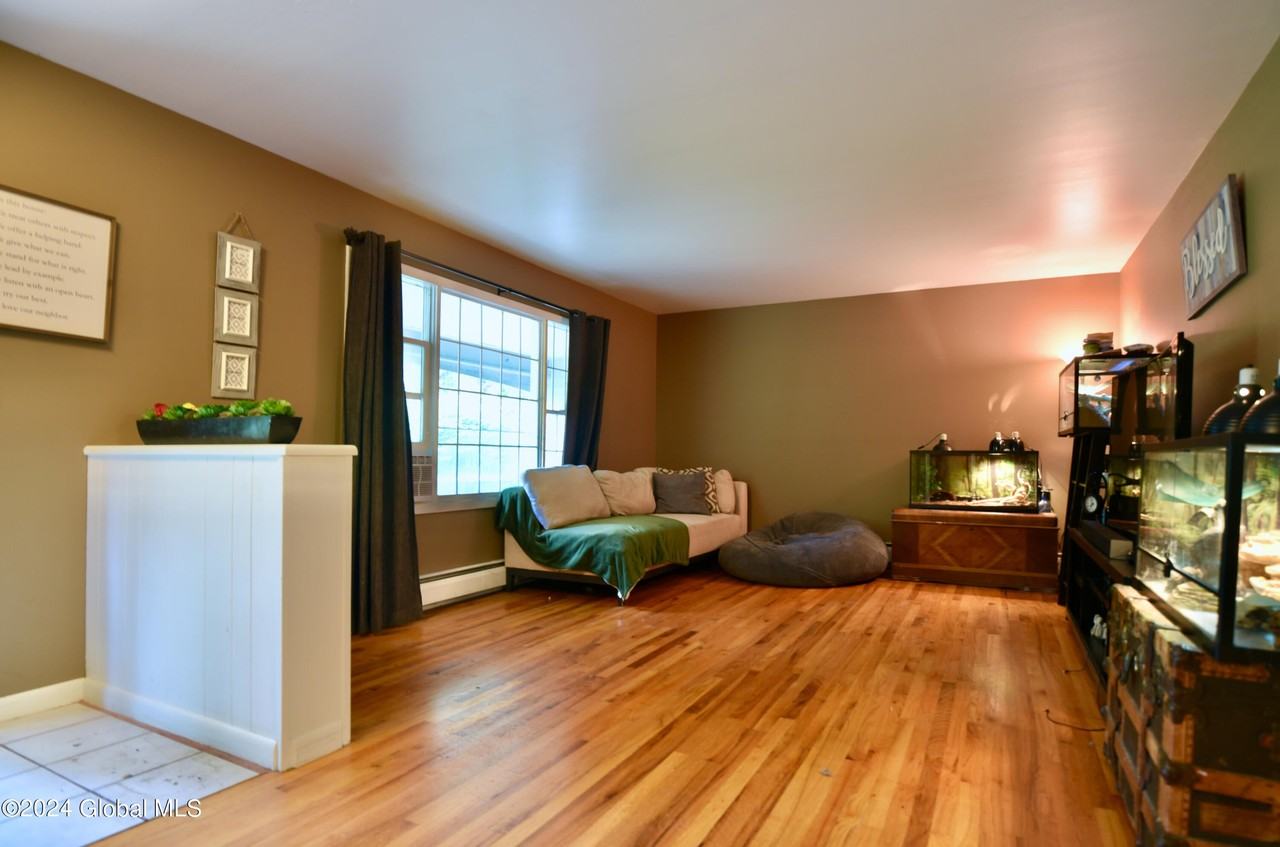 10 Huckleberry Ln - Photo 5 of 32