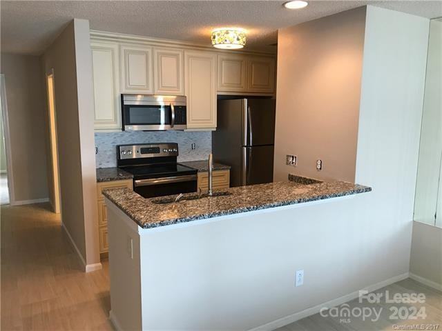 368 Northwest Dr - Photo 3 of 24