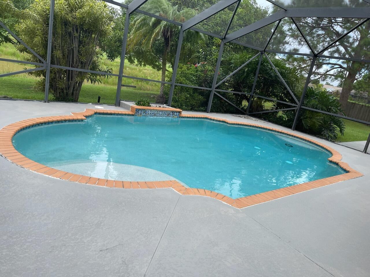 5420 Nw Emblem St - Photo 2 of 9