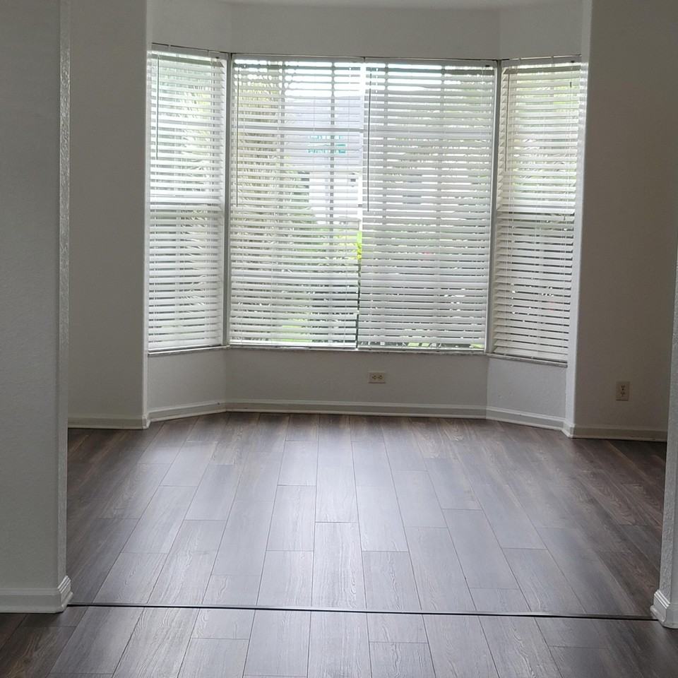 5420 Nw Emblem St - Photo 4 of 9