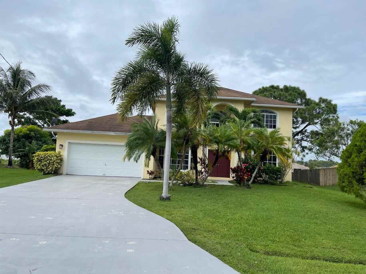 5420 Nw Emblem St - Photo 5 of 9