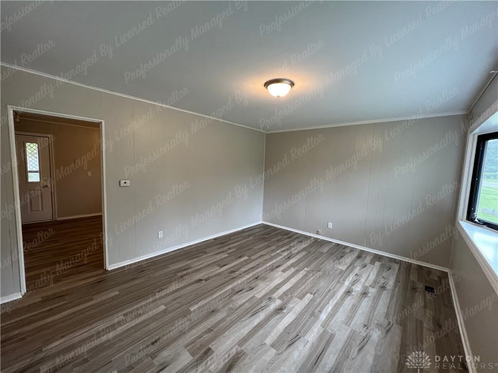 4550 Freudenberger Ave - Photo 3 of 24