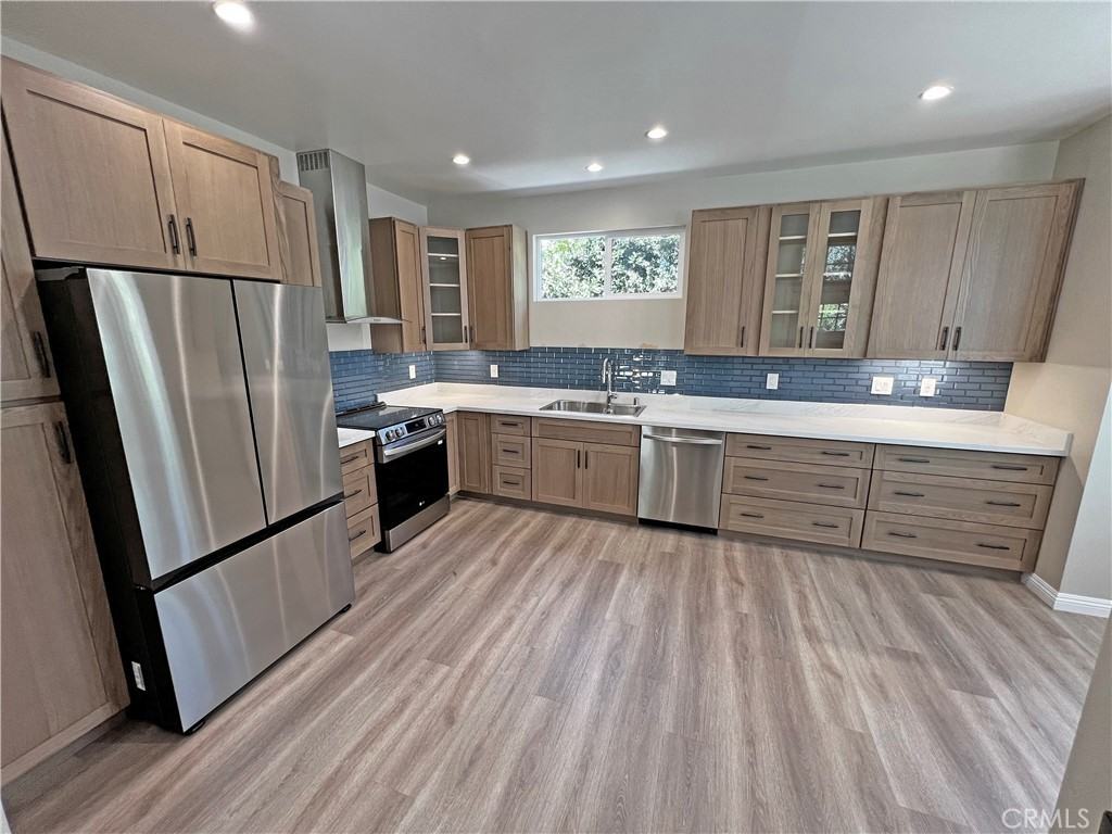 358 Duchesne Ct - Photo 6 of 37