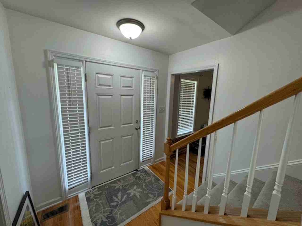 12 Adrian St - Photo 3 of 28