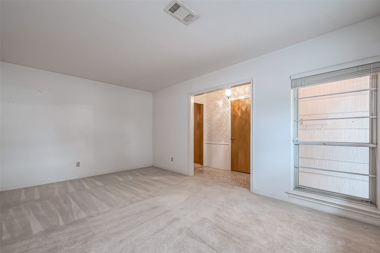 8334 Concho Street - Photo 5 of 38