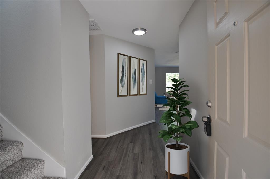 2113 Whittier Dr - Photo 2 of 40