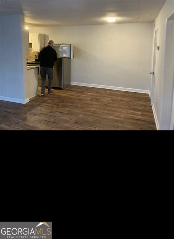 875 Glendale Ter Ne - Photo 3 of 9