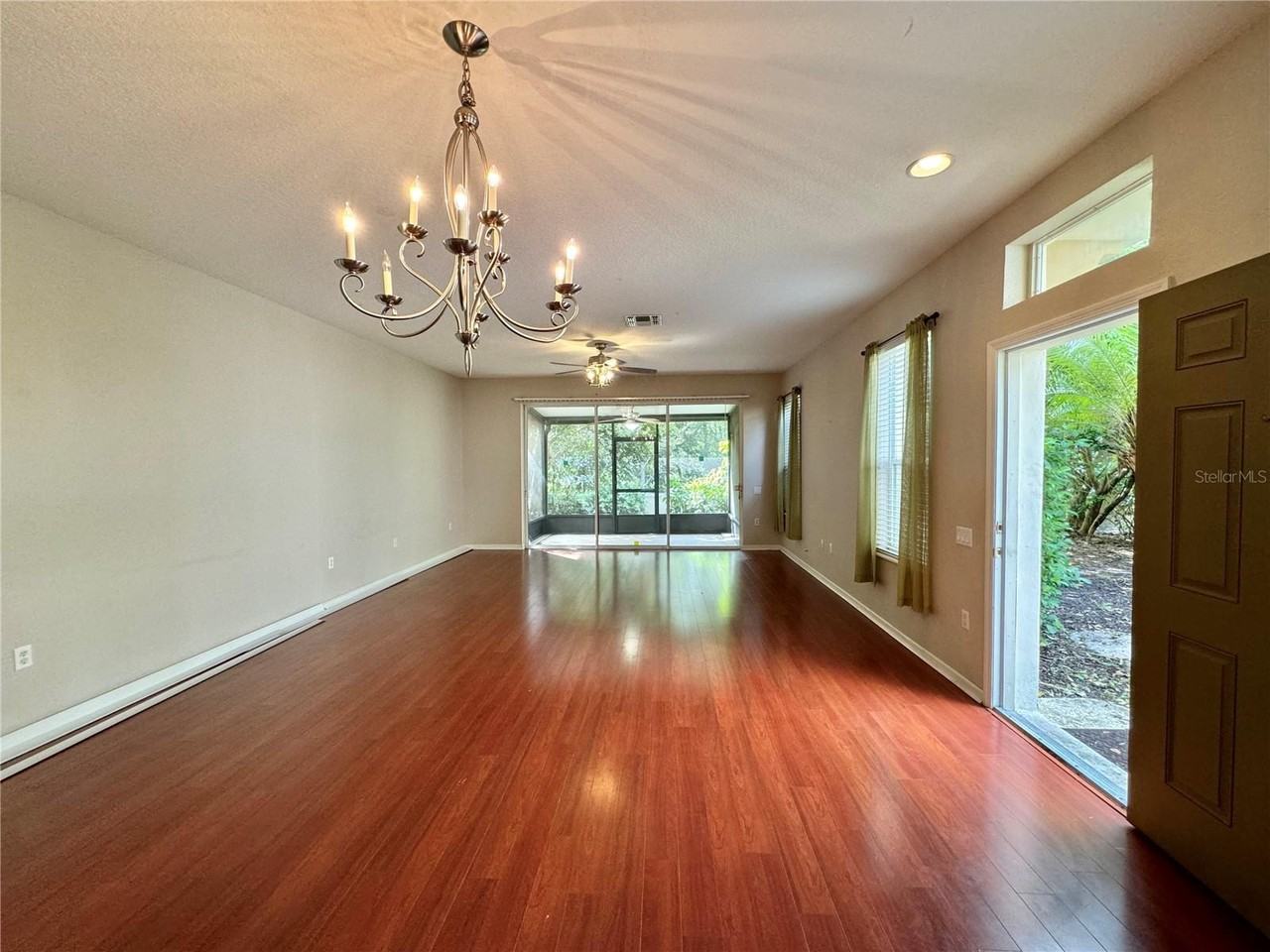 6852 Hochad Dr - Photo 5 of 14