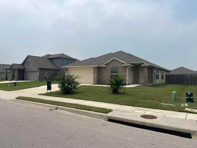 203 Balsam St - Photo 2 of 40