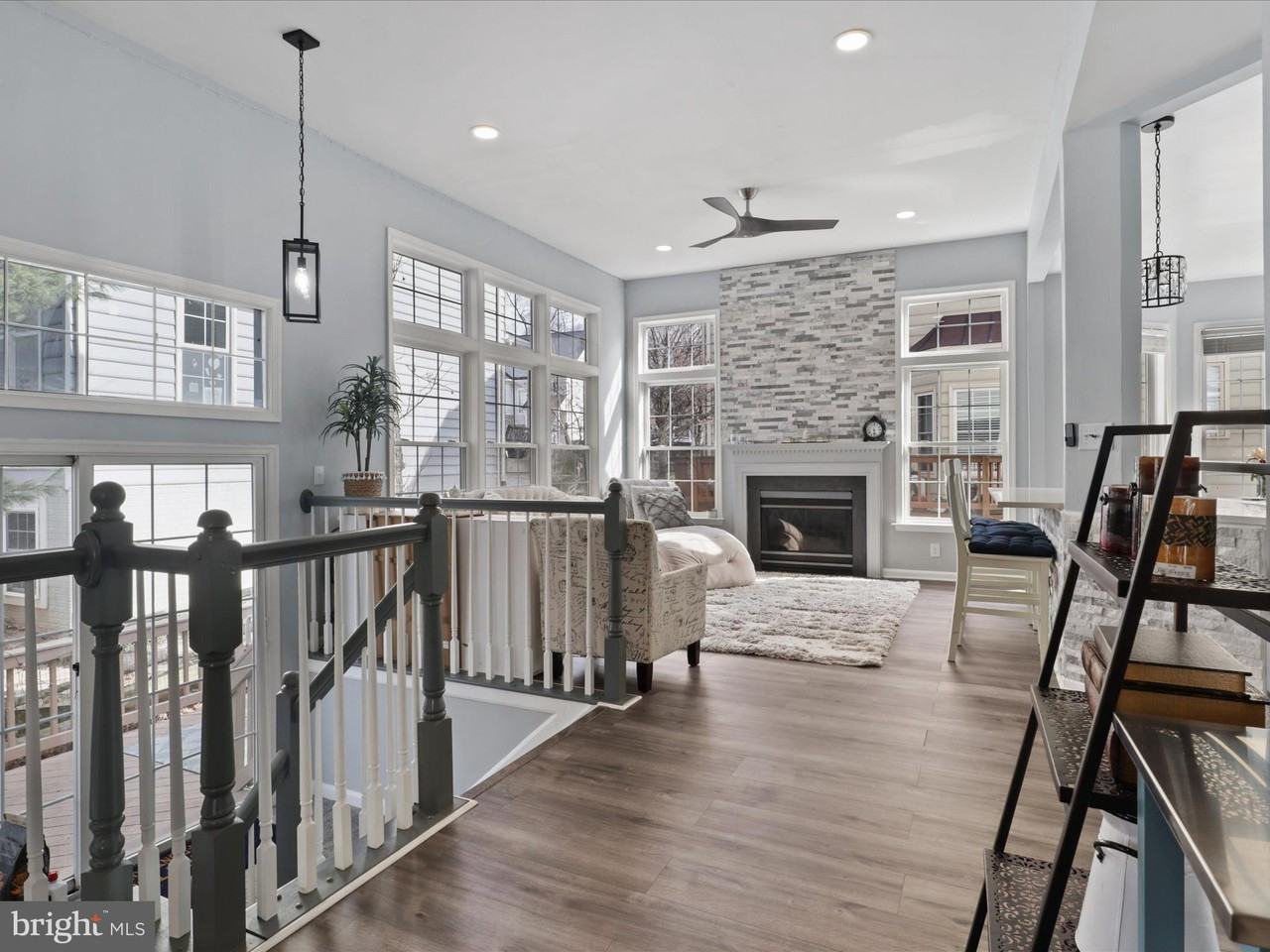 47550 Rippling Dr - Photo 3 of 28