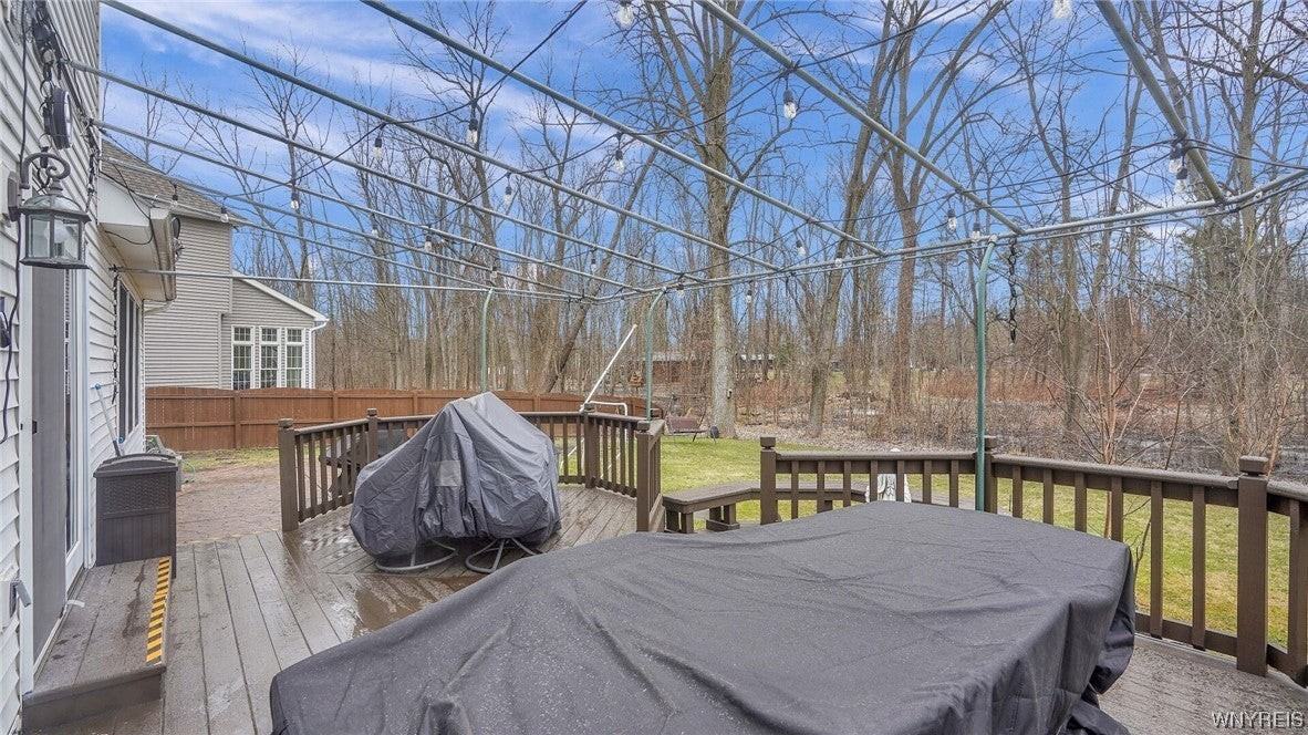 83 Huntingwood Dr - Photo 2 of 50