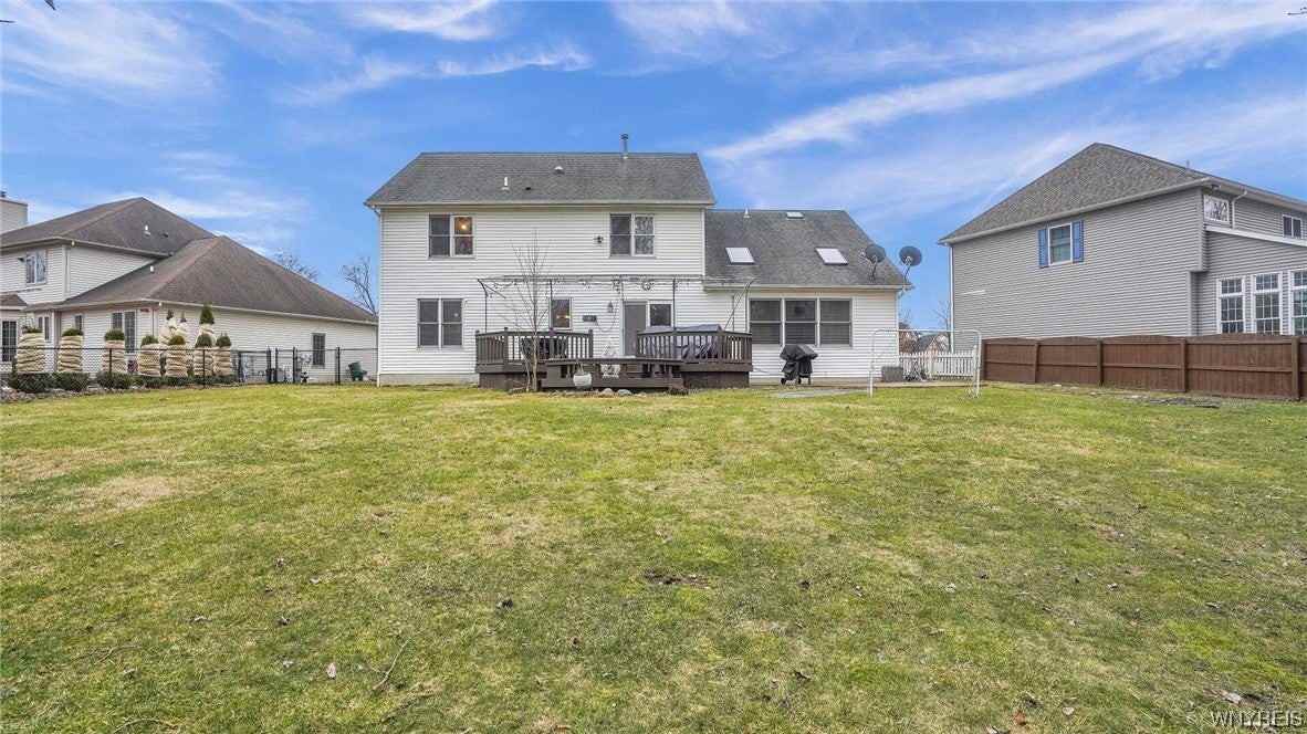 83 Huntingwood Dr - Photo 3 of 50