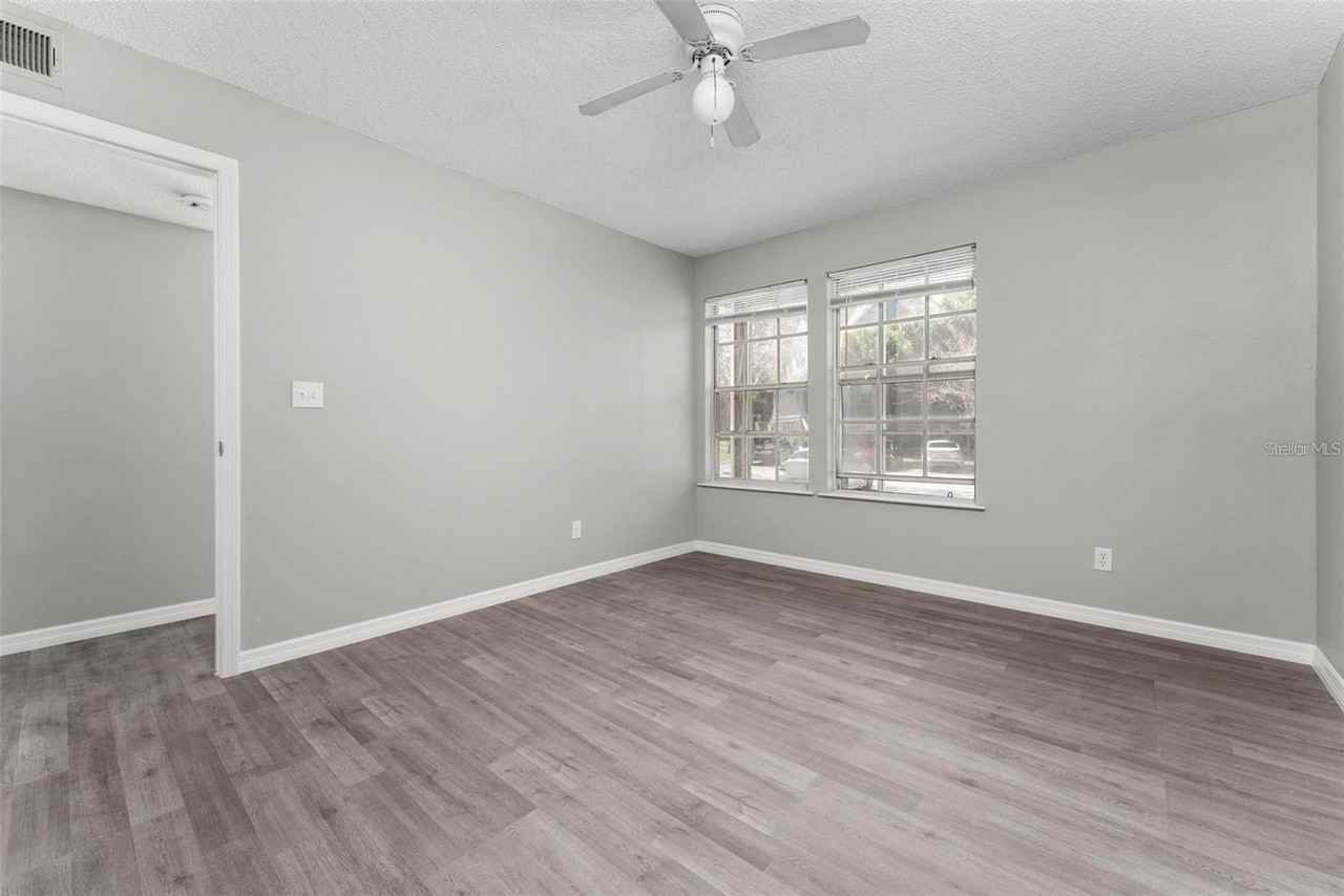 6160 Westgate Dr - Photo 6 of 29