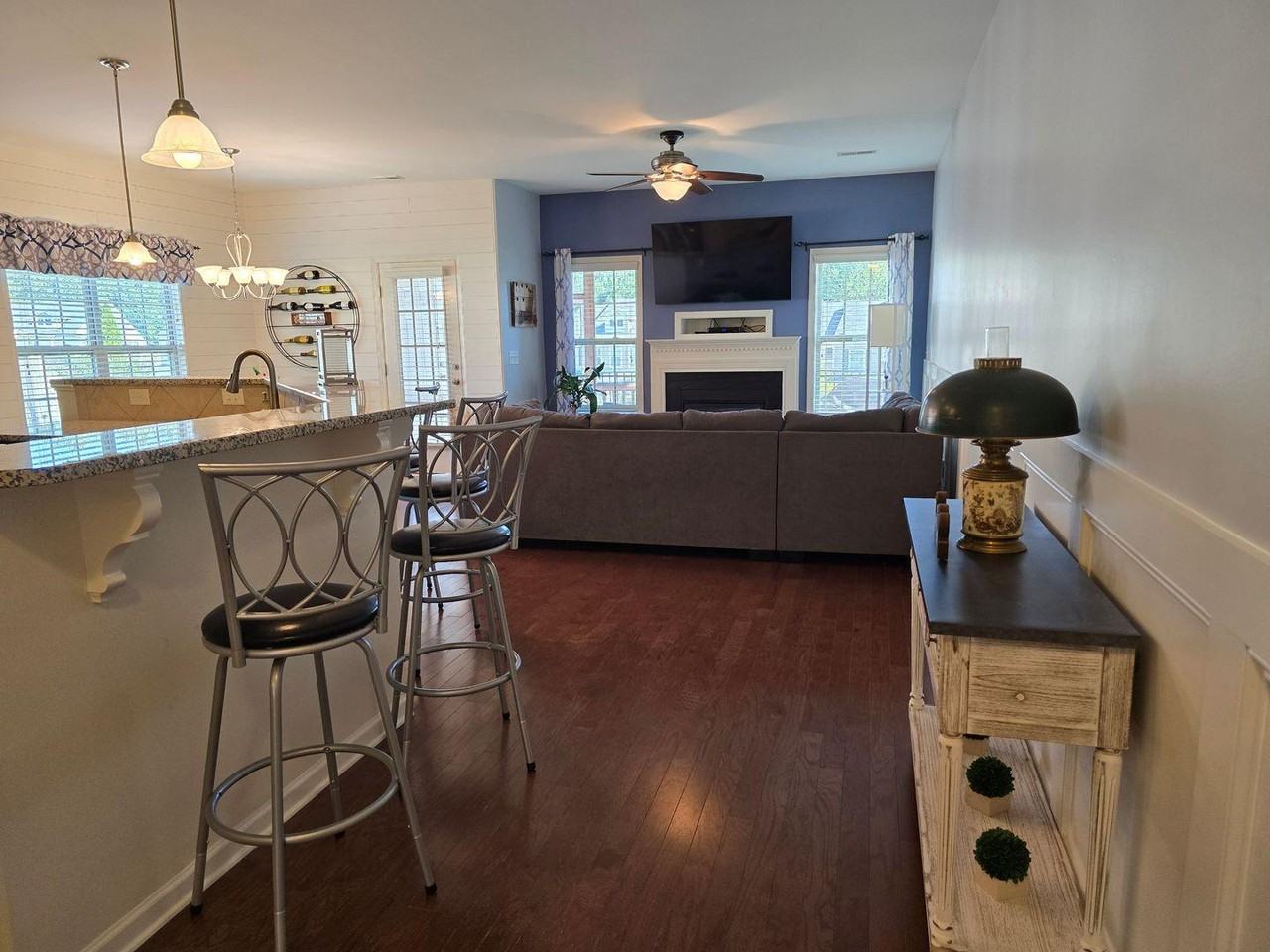 226 Beaconwood Ln - Photo 4 of 27