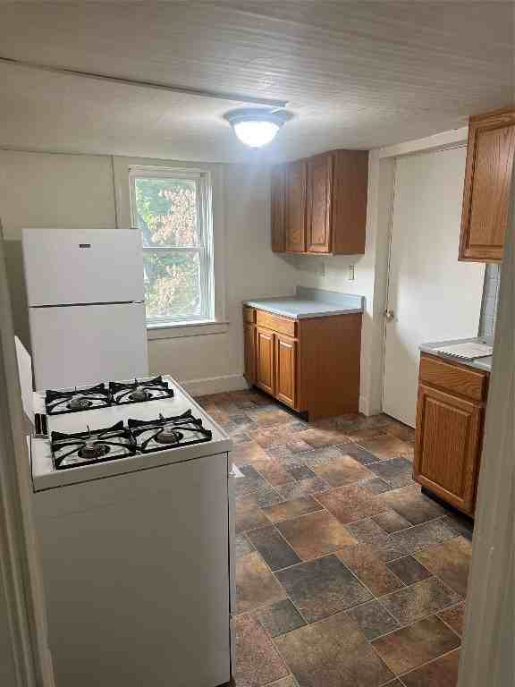 419 Adams Ave ##1/2 - Photo 2 of 9