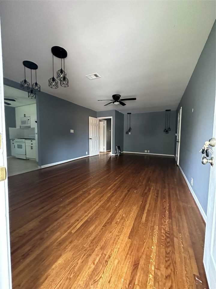 511 Guyer Street - Photo 6 of 37