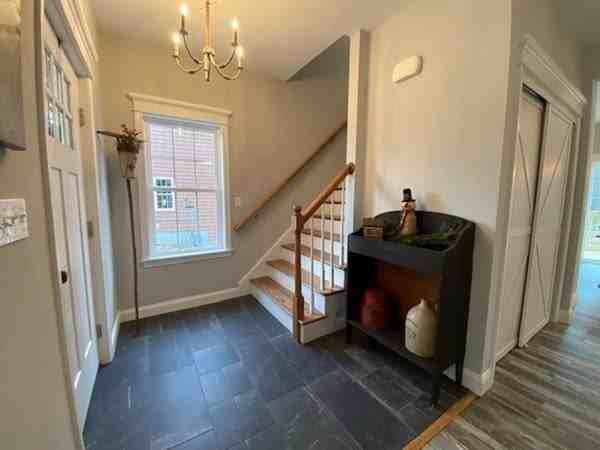 260 Main St - Photo 4 of 22