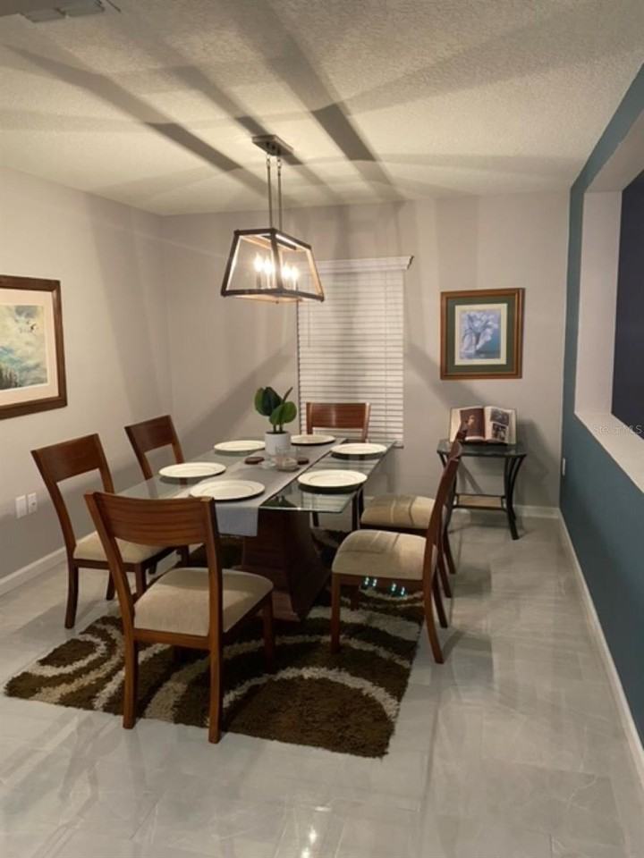 7261 Wakeview Dr - Photo 4 of 26