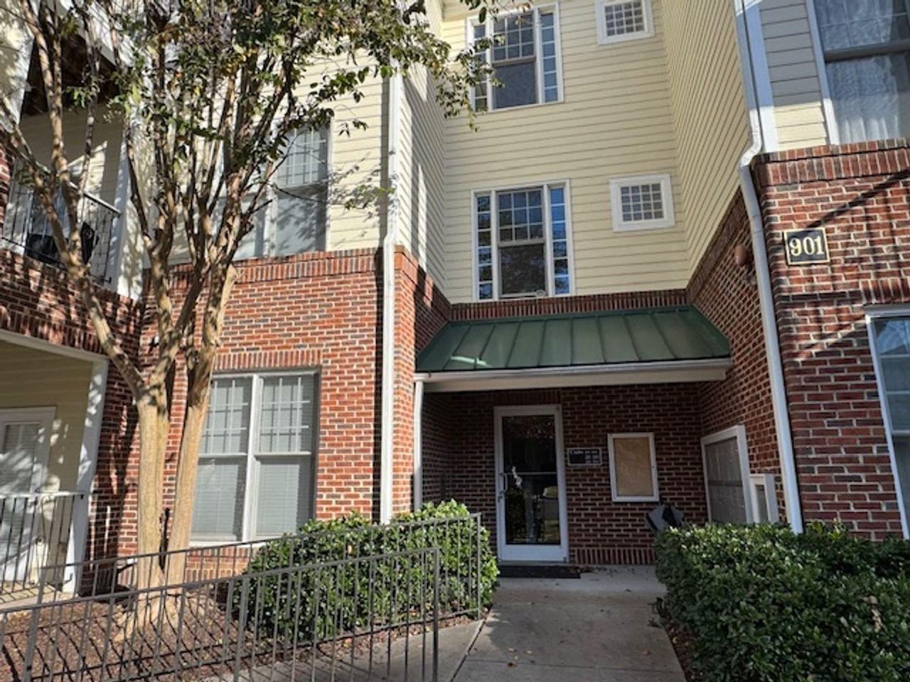 901 Canenaugh Dr - Photo 2 of 17