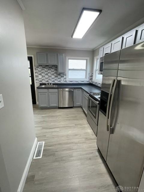 2962 Kerwood Dr - Photo 3 of 15