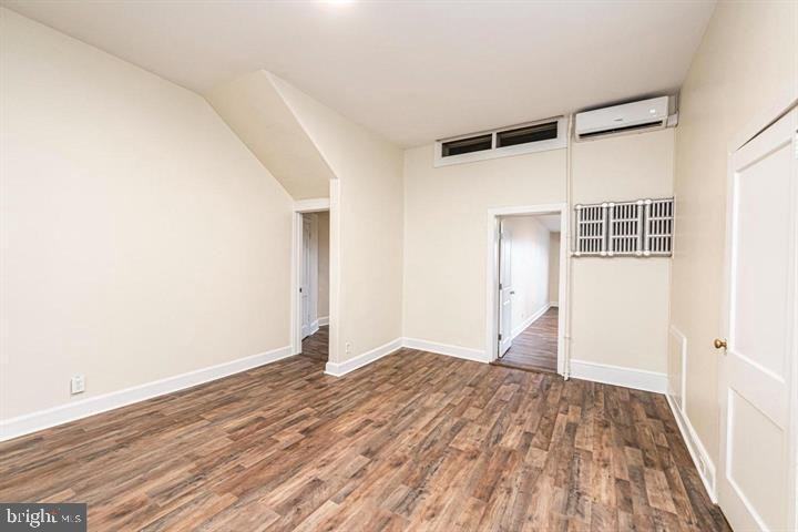 215UNIT Bridge St - Photo 7 of 35