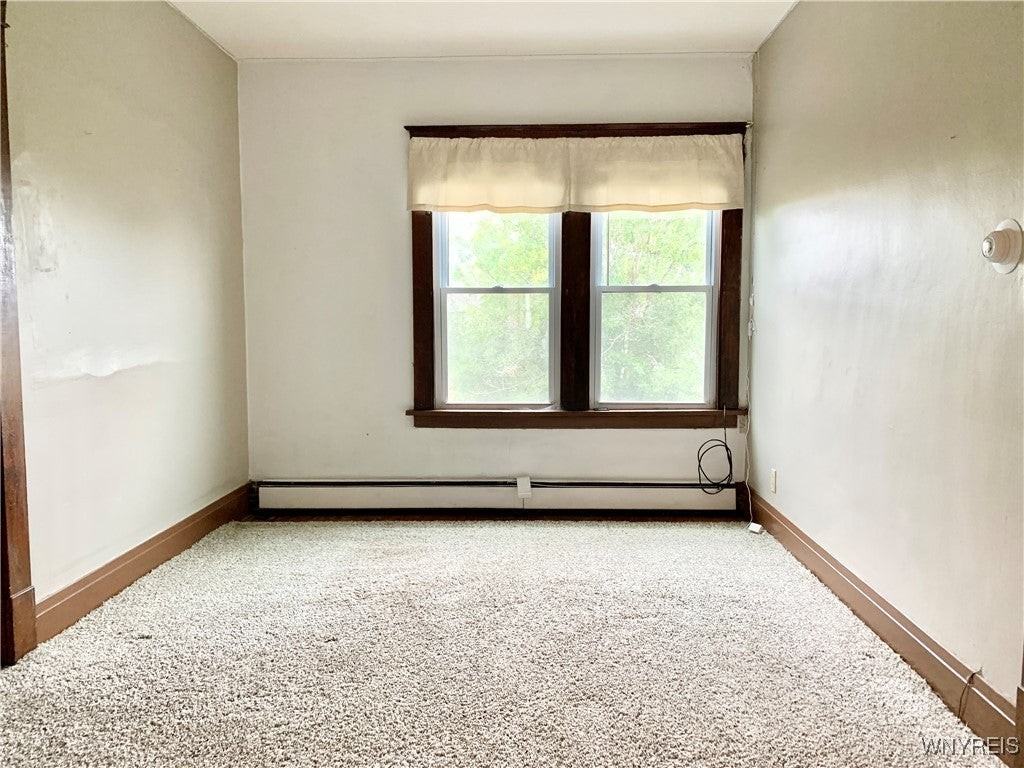 424 Skillen St - Photo 3 of 11