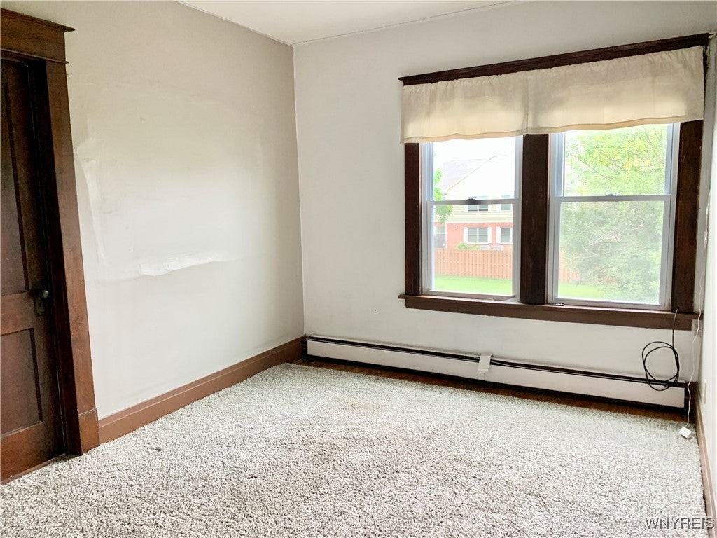 424 Skillen St - Photo 4 of 11