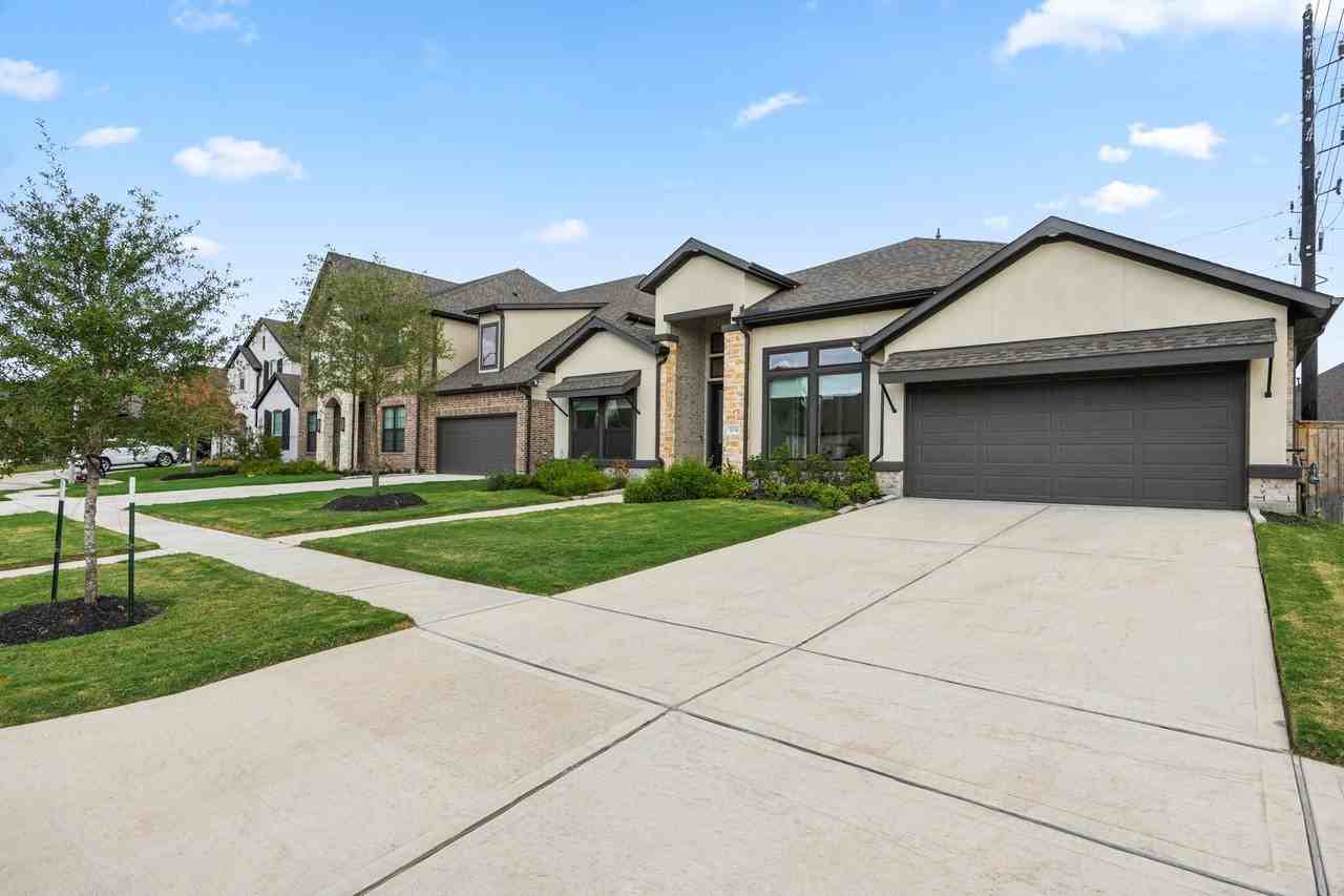 5034 Bent Tree Dr - Photo 3 of 42