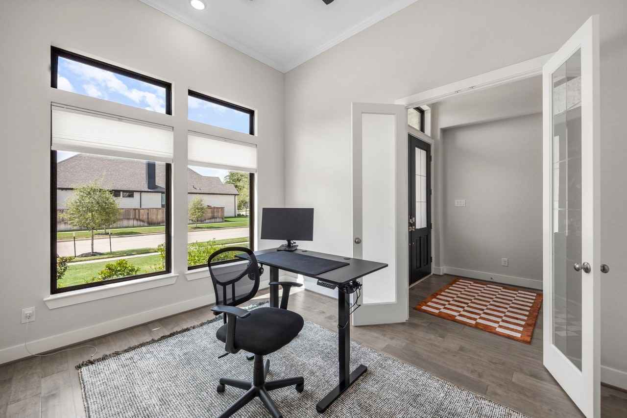 5034 Bent Tree Dr - Photo 5 of 42