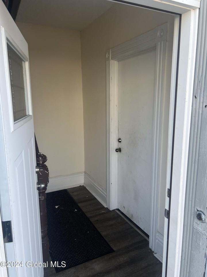 105th St - Photo 3 of 25