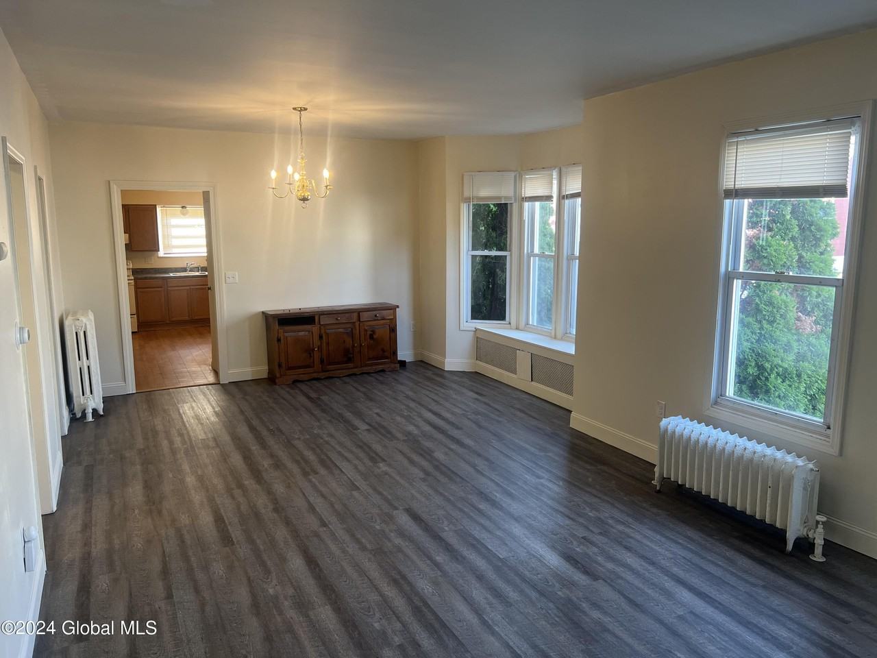 105th St - Photo 5 of 25